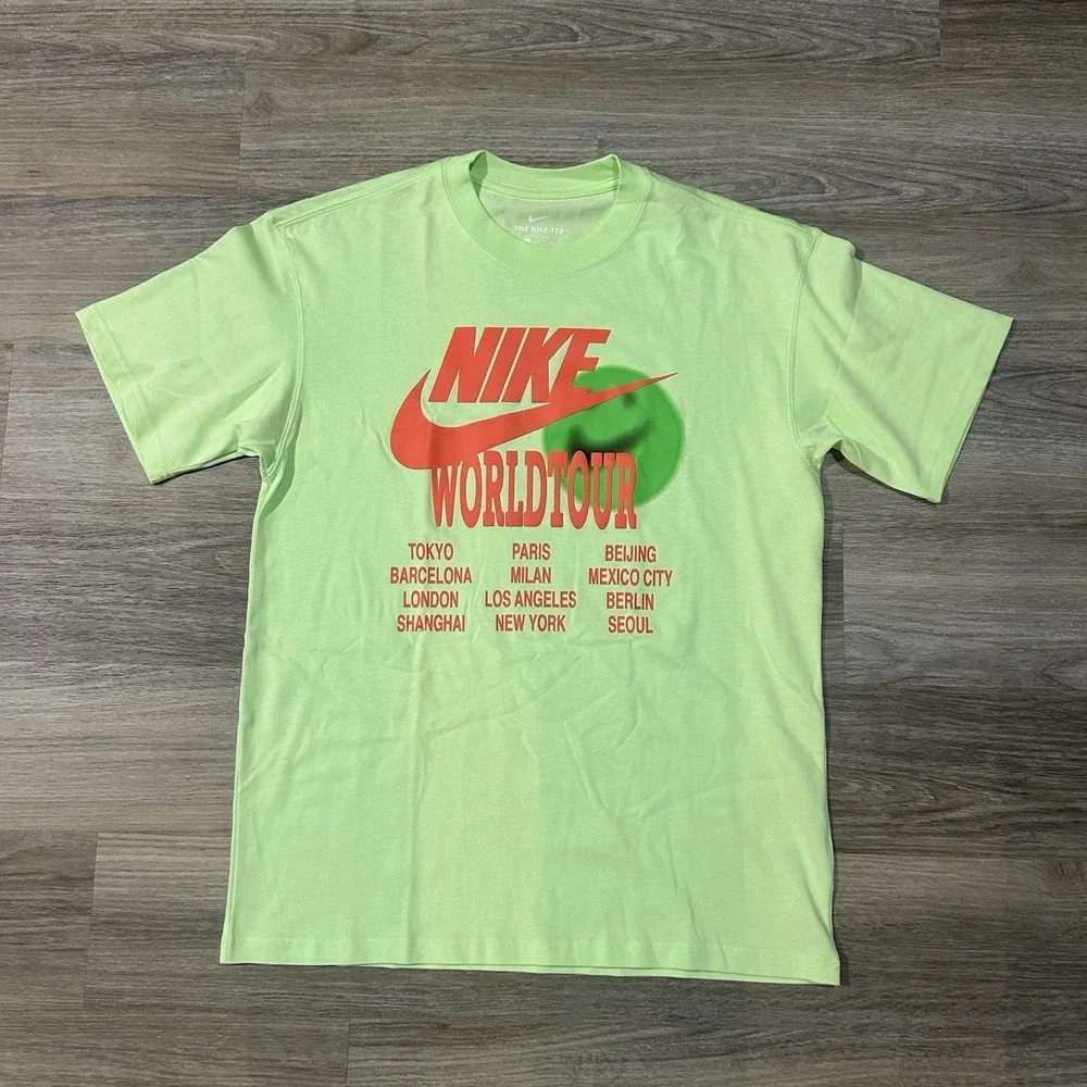Nike Men's World Tour Liquid Lime T-Shirt DA0937-383 Men's Size Small Never Worn